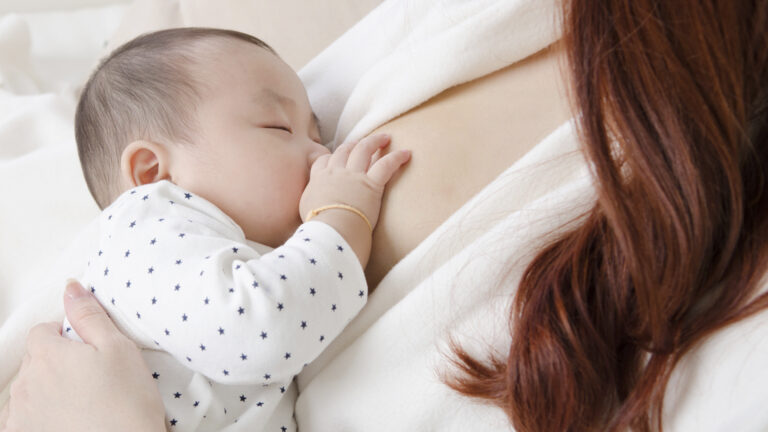 Ventajas de la lactancia materna en los primeros 6 meses